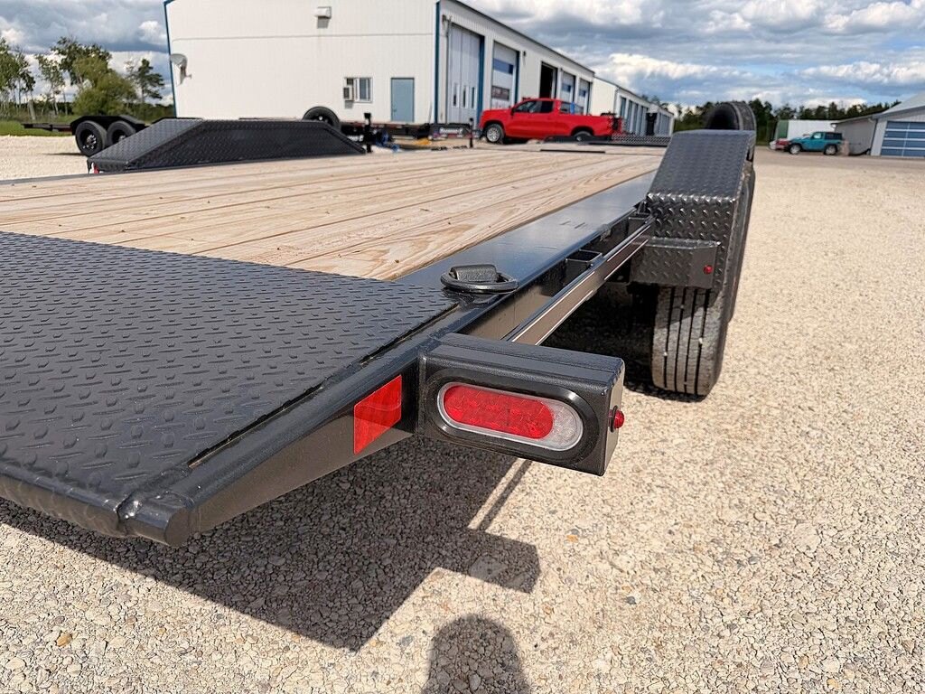 2026 Diamond C 24' Gravity Tilt Deck HDT 23k Trailer