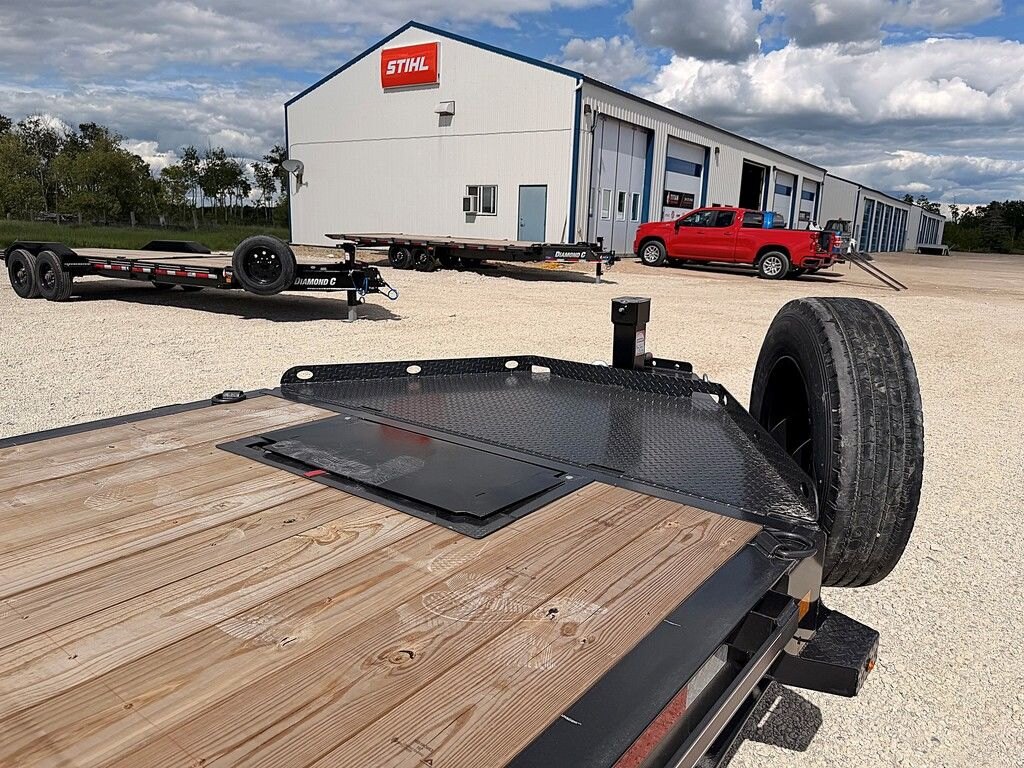 2026 Diamond C 24' Gravity Tilt Deck HDT 23k Trailer
