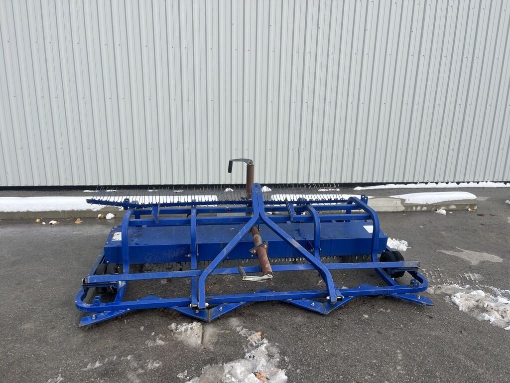 0 MANUFACTURER NOT SPECIFIED Tow Behind Field Groomer