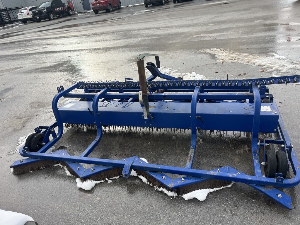 0 MANUFACTURER NOT SPECIFIED Tow Behind Field Groomer