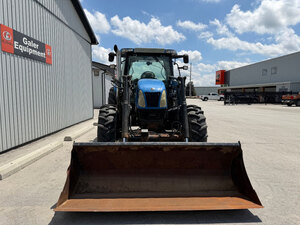 2003 New Holland TS125A Tractor