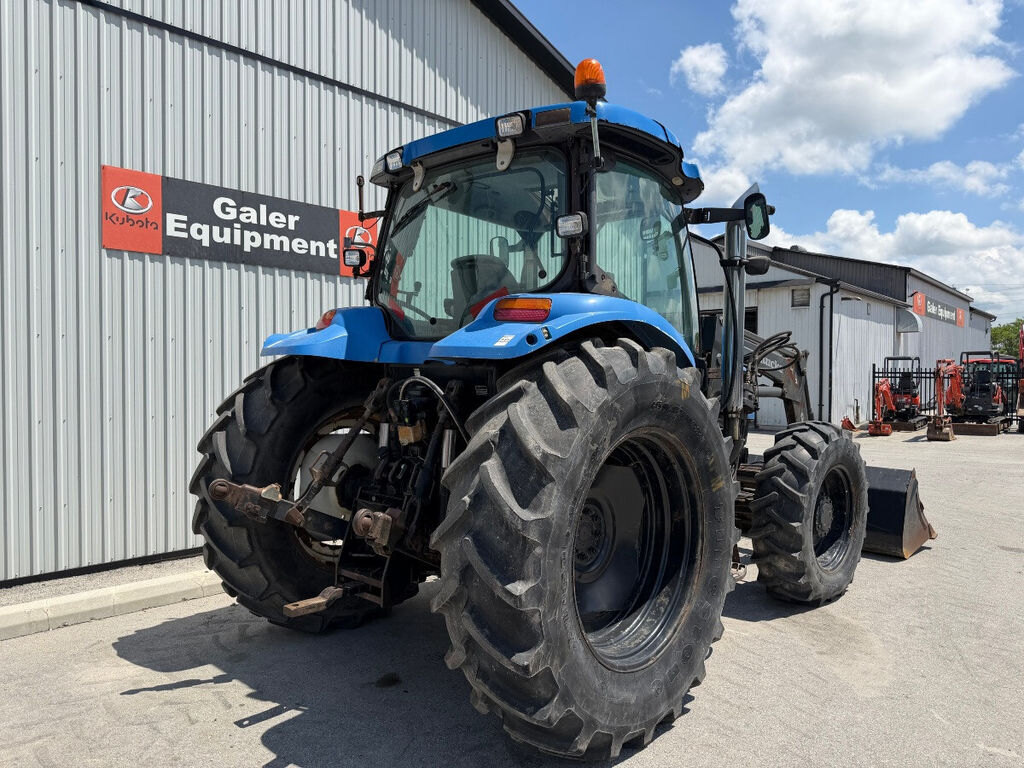 2003 New Holland TS125A Tractor
