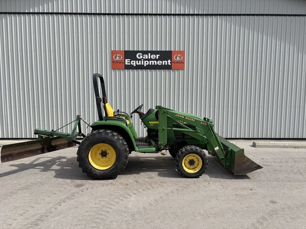 0 John Deere 4400 Tractor