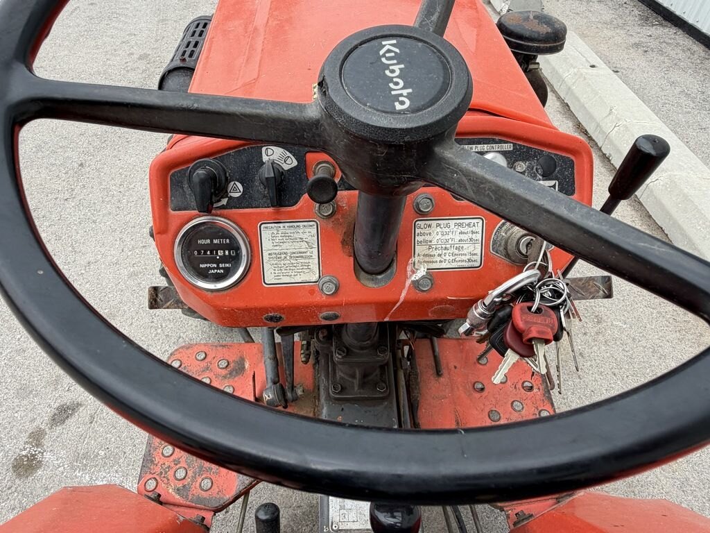 2005 Kubota B4200DT