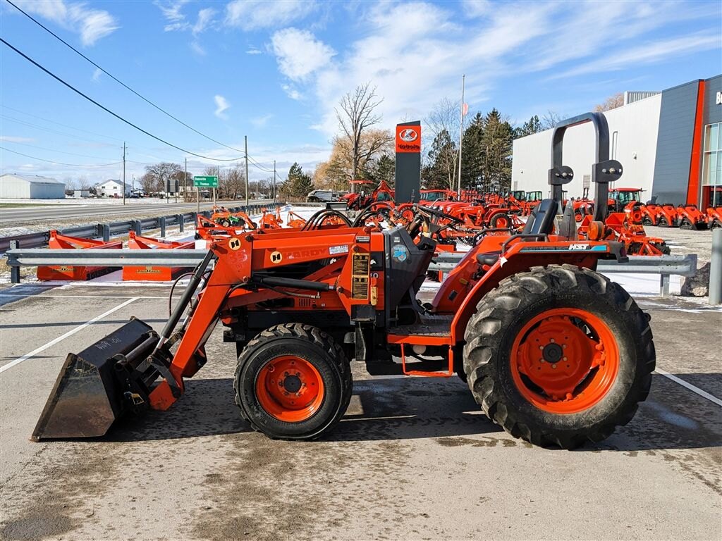 2000 Kubota L3010HST