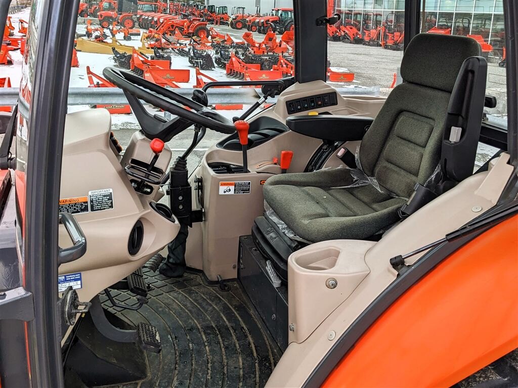 2016 Kubota M7060HSDCC12