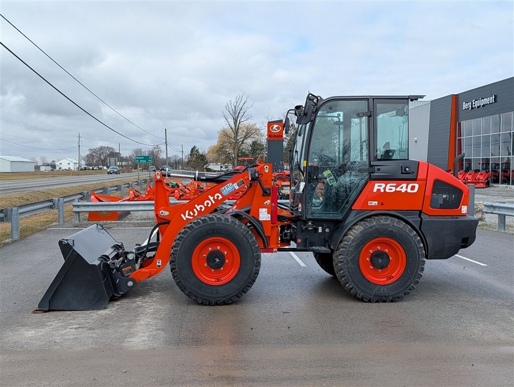 2025 Kubota R640