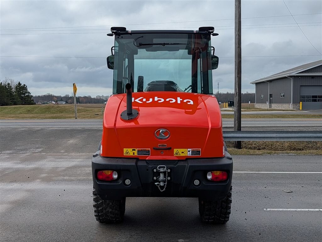 2025 Kubota R640
