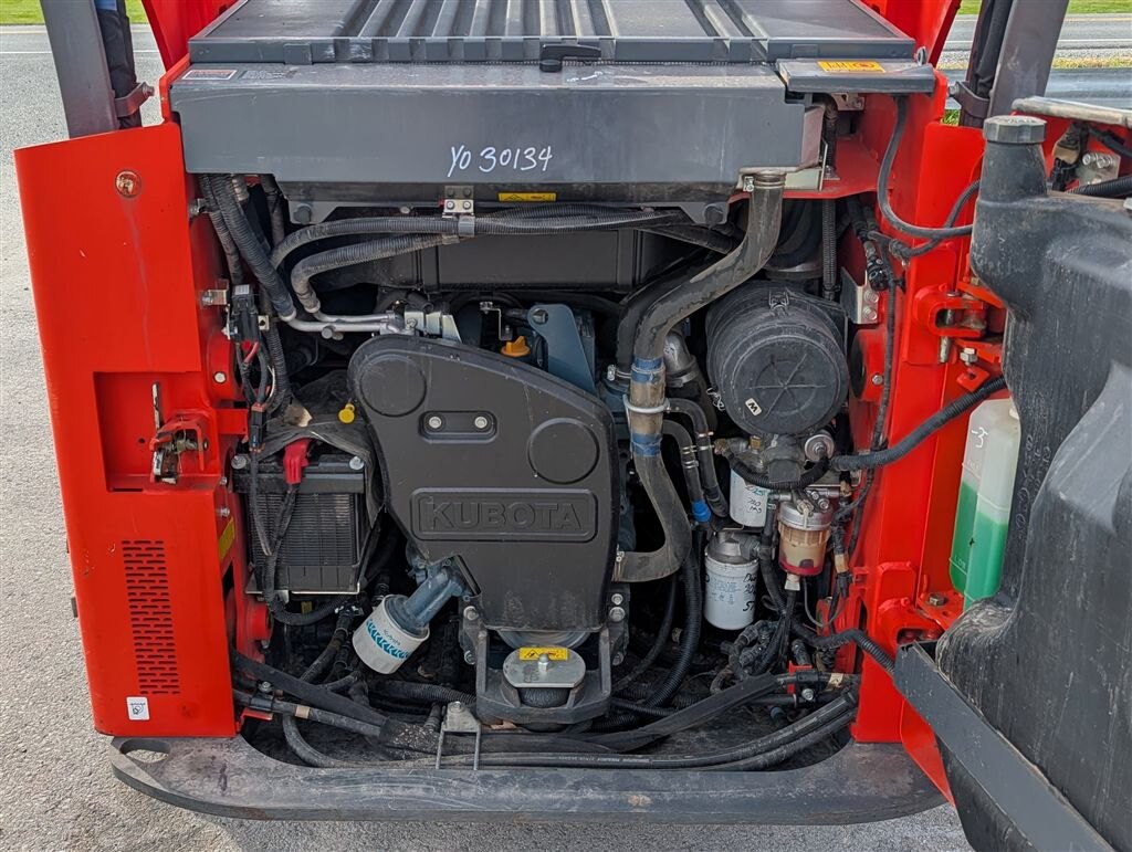 2017 Kubota SSV75P