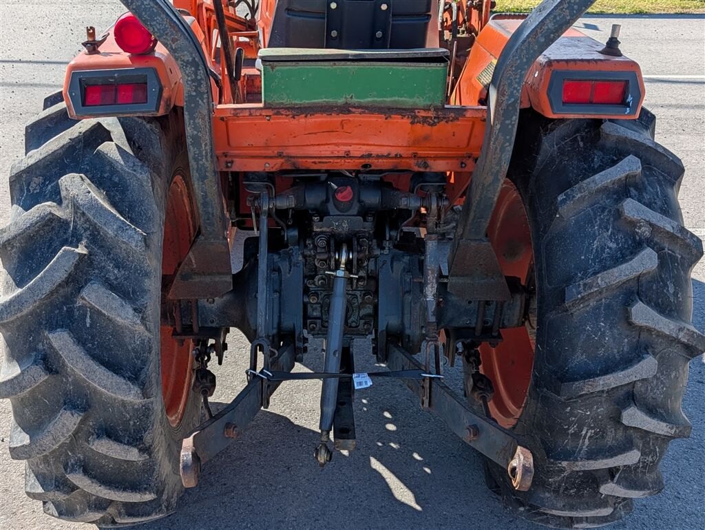 1990 Kubota L2550DT