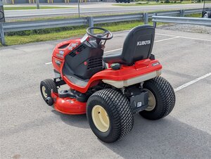2011 Kubota T2080 42