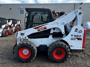 2023 BOBCAT S740