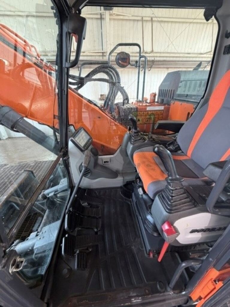 2022 DOOSAN DX140 LCR 5