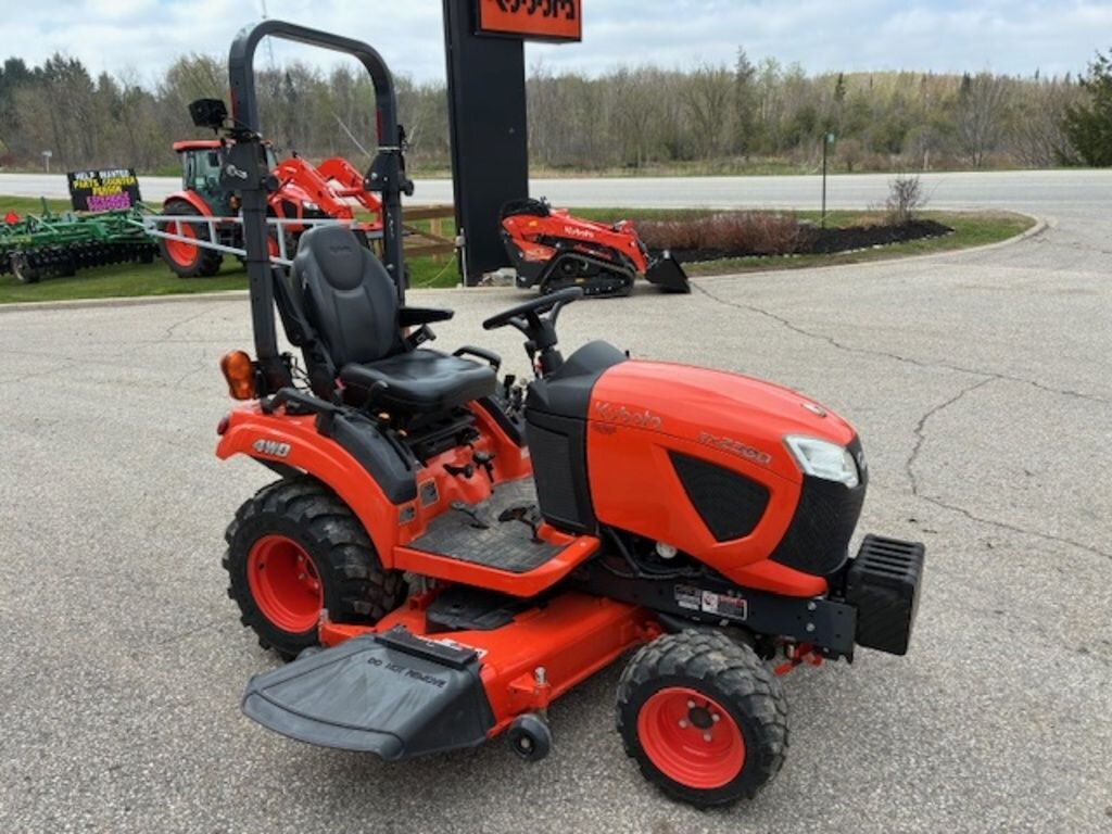 2022 Kubota M7-172