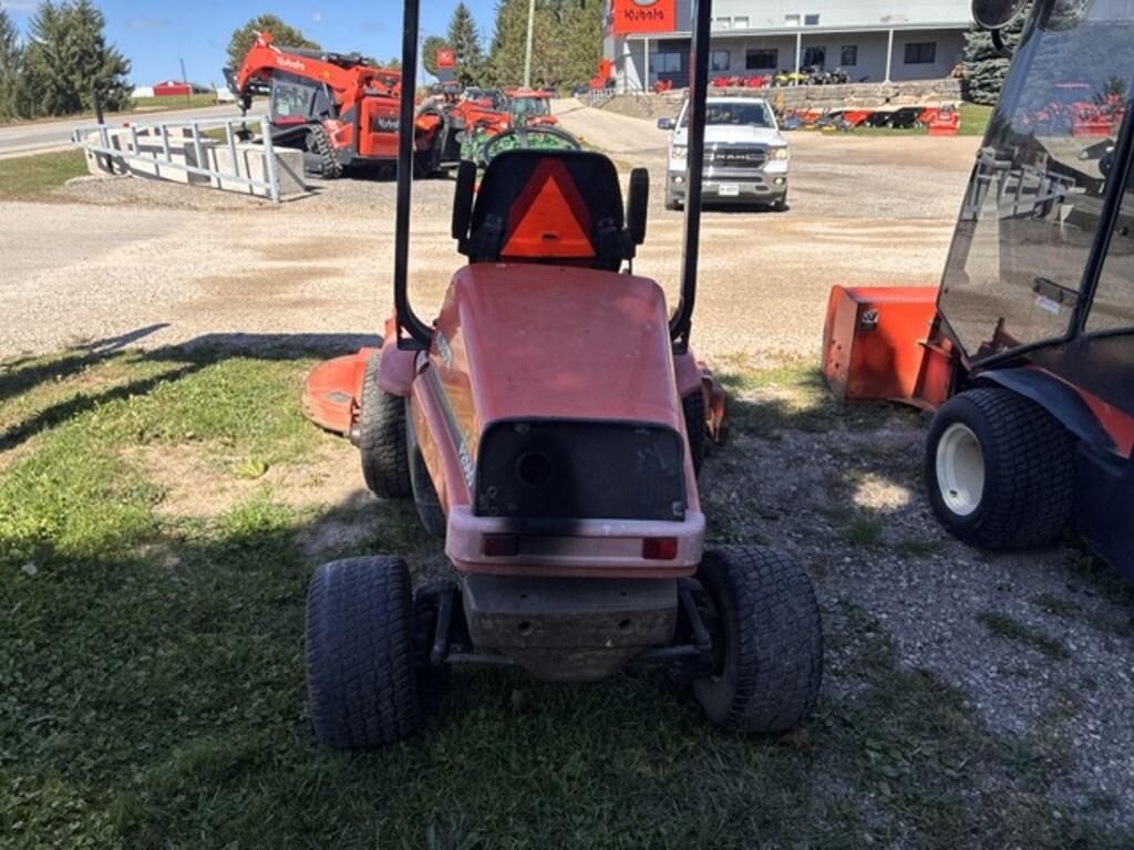 2001 KUBOTA F2560
