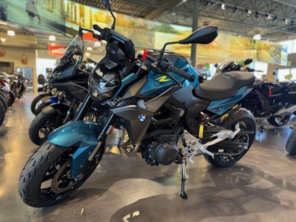 2025 BMW F 900 R Snapper Rocks Blue metallic