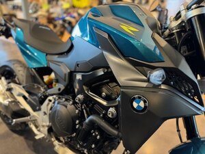 2025 BMW F 900 R Snapper Rocks Blue metallic