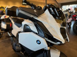 2026 BMW R 1300 RT Alpine White 3