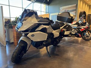 2026 BMW R 1300 RT Alpine White 3