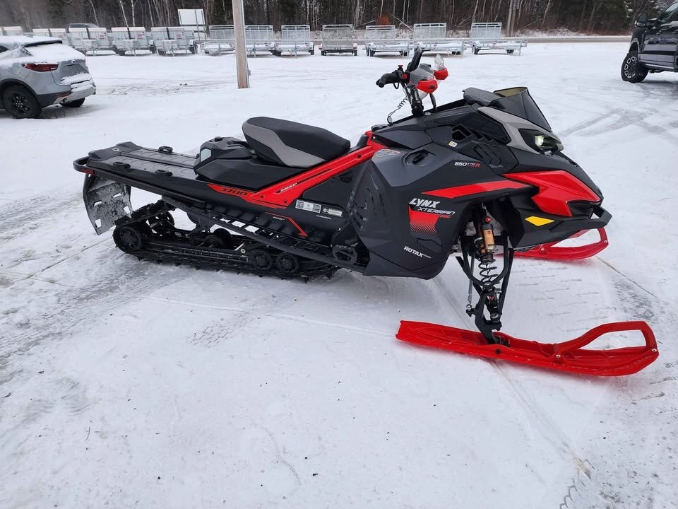 2023 Keystone Hideout 31BRD – Family Bunkhouse Travel Trailer, Sleeps 9, Outdoor Kitchen