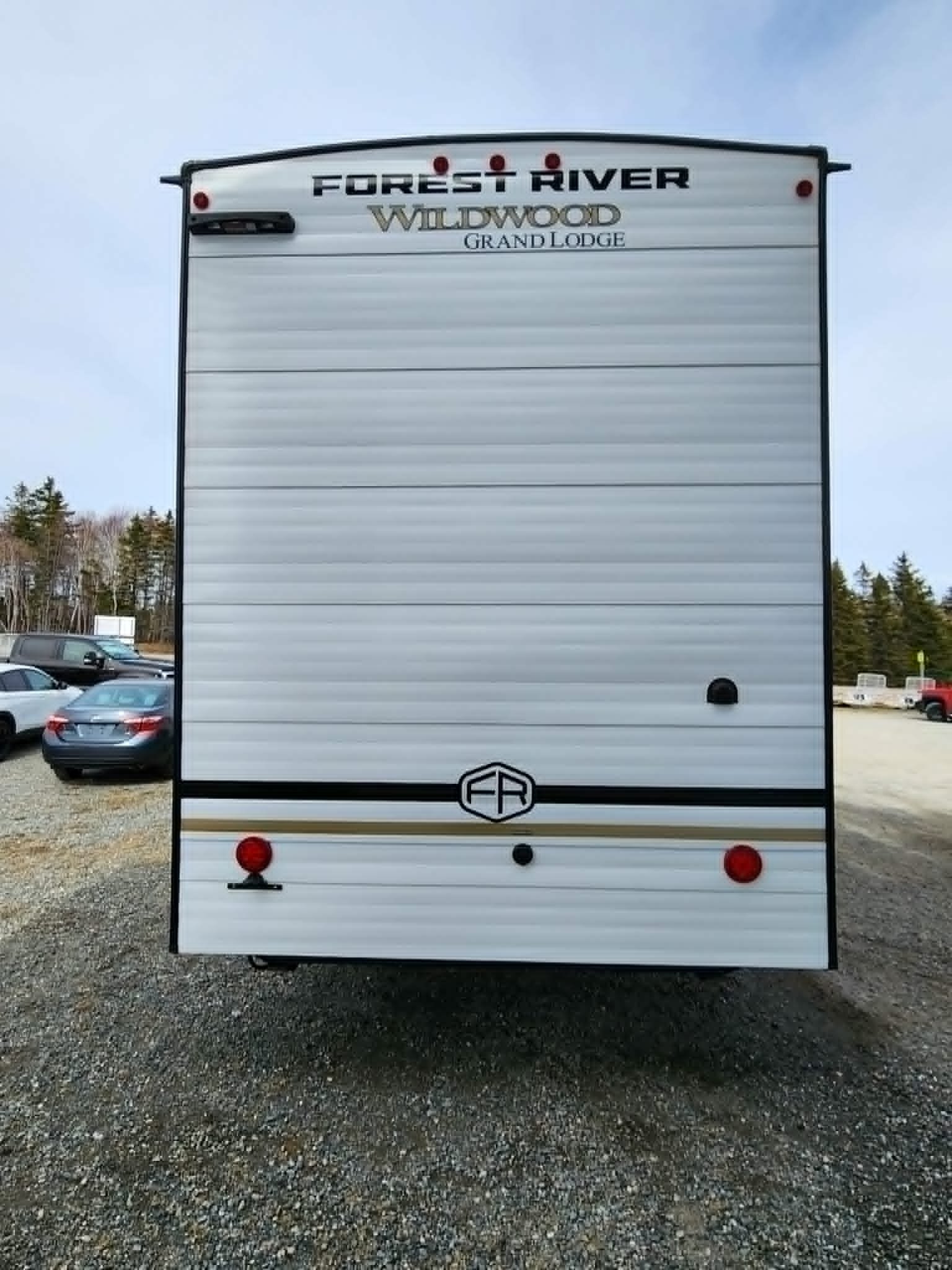 2025 Forest River Wildwood Lodge 40RLB – Luxury Destination Trailer with King Bedroom