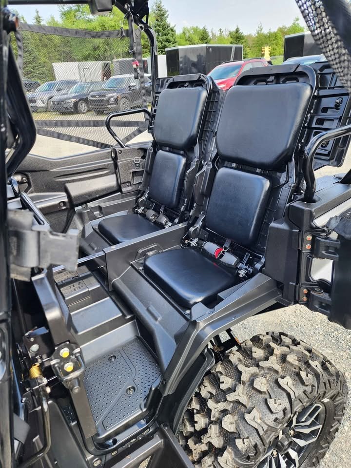 2023 Honda Pioneer 1000 5 Trail Edition 4x4 5 Passenger Only 757 KM