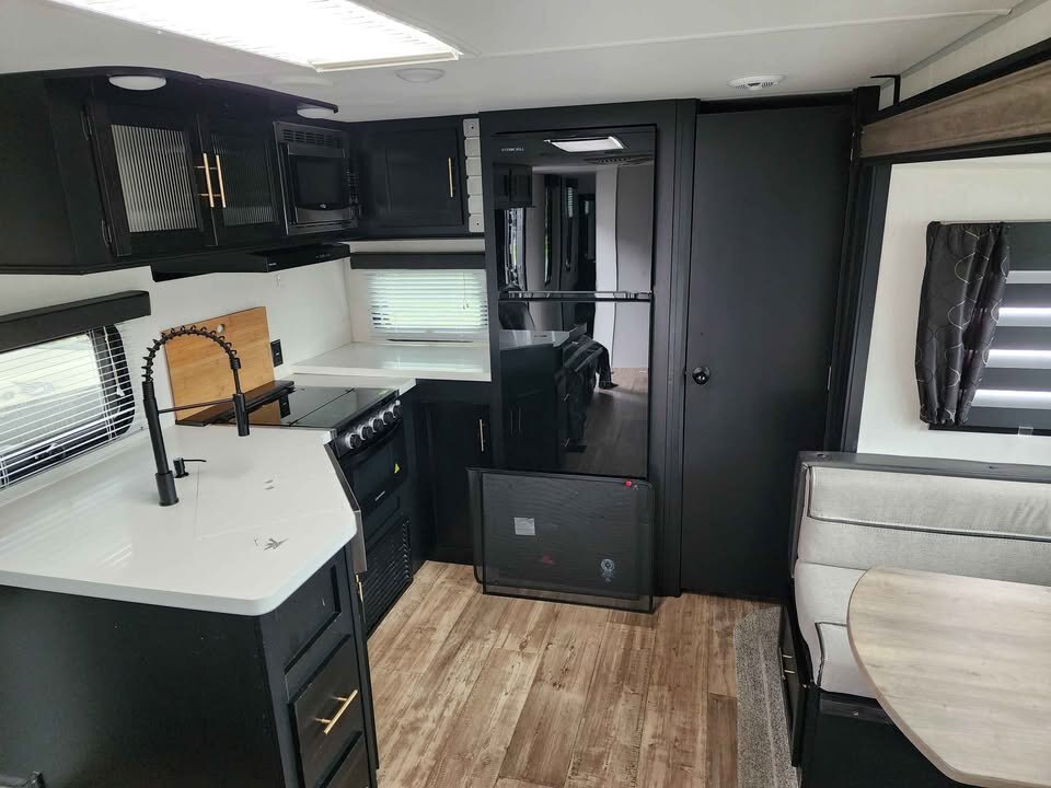2022 Forest River Cherokee Black Label 274RKBL Rear Kitchen Travel Trailer