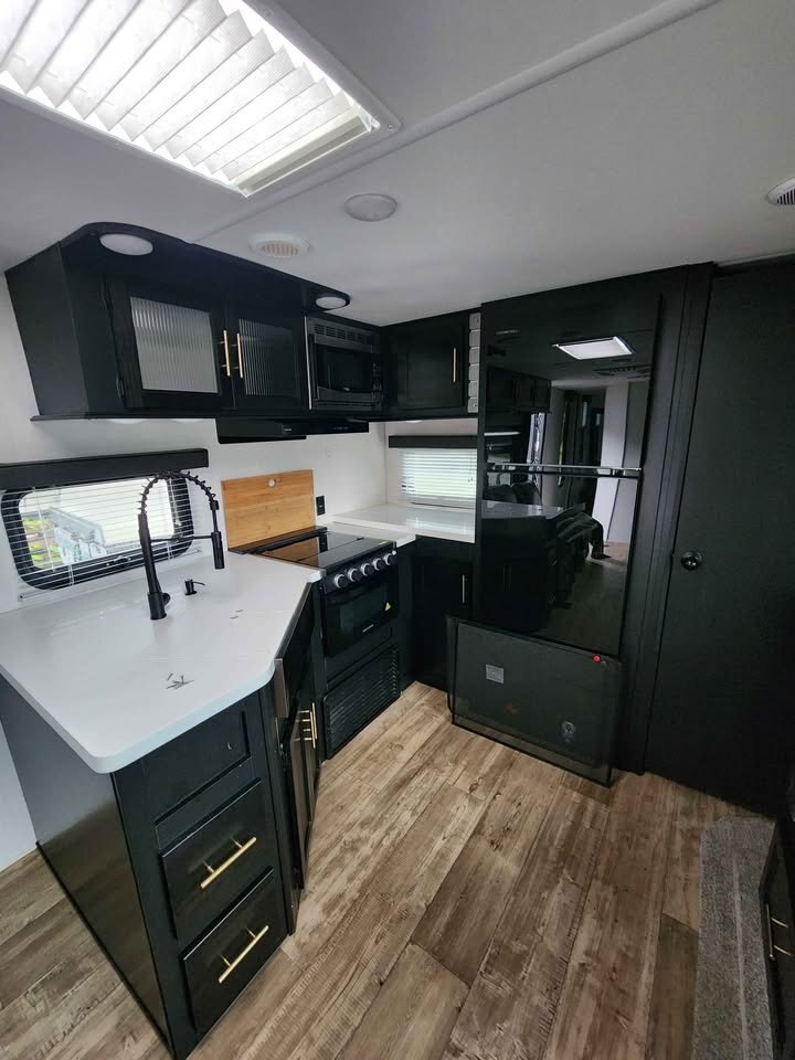 2022 Forest River Cherokee Black Label 274RKBL Rear Kitchen Travel Trailer