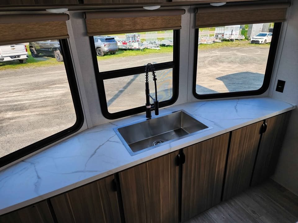 2026 FOREST RIVER WILDWOOD GRAND LODGE 40FKP FRONT KITCHEN