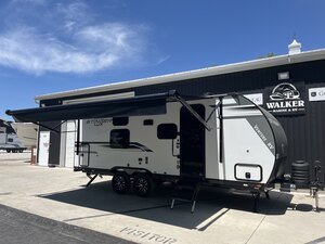 2026 SportTrek Stinger STS222VUD