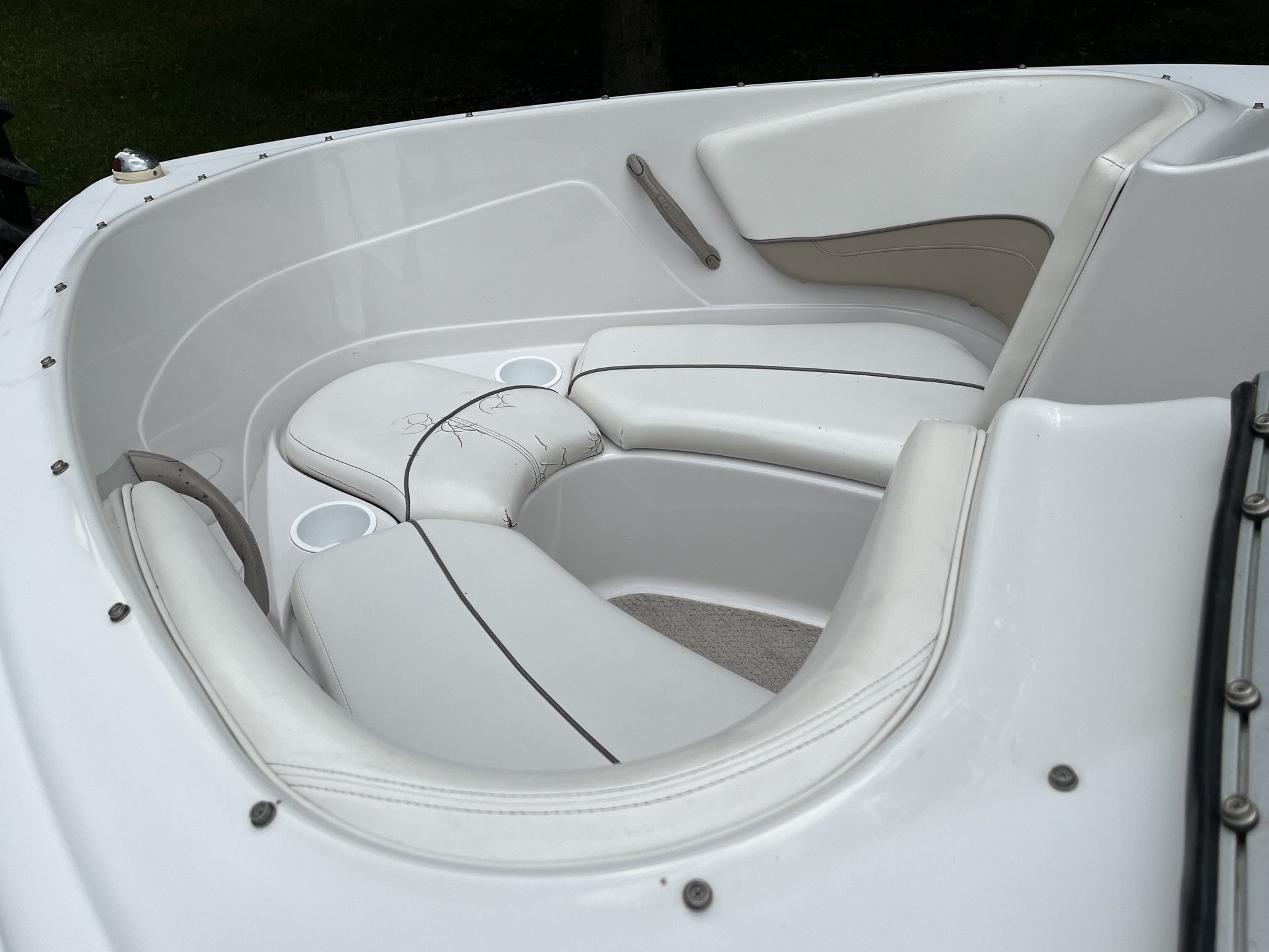 2005 Four Winns H170