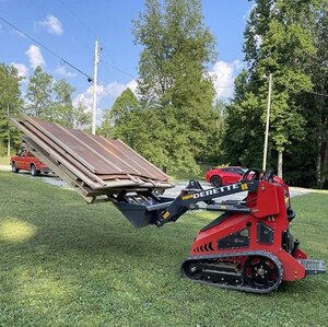 Derette DRT 430 Mini Skid Steer with Standard Bucket