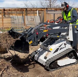 Derette 4 in 1 Bucket for Mini Skid Steer Loader