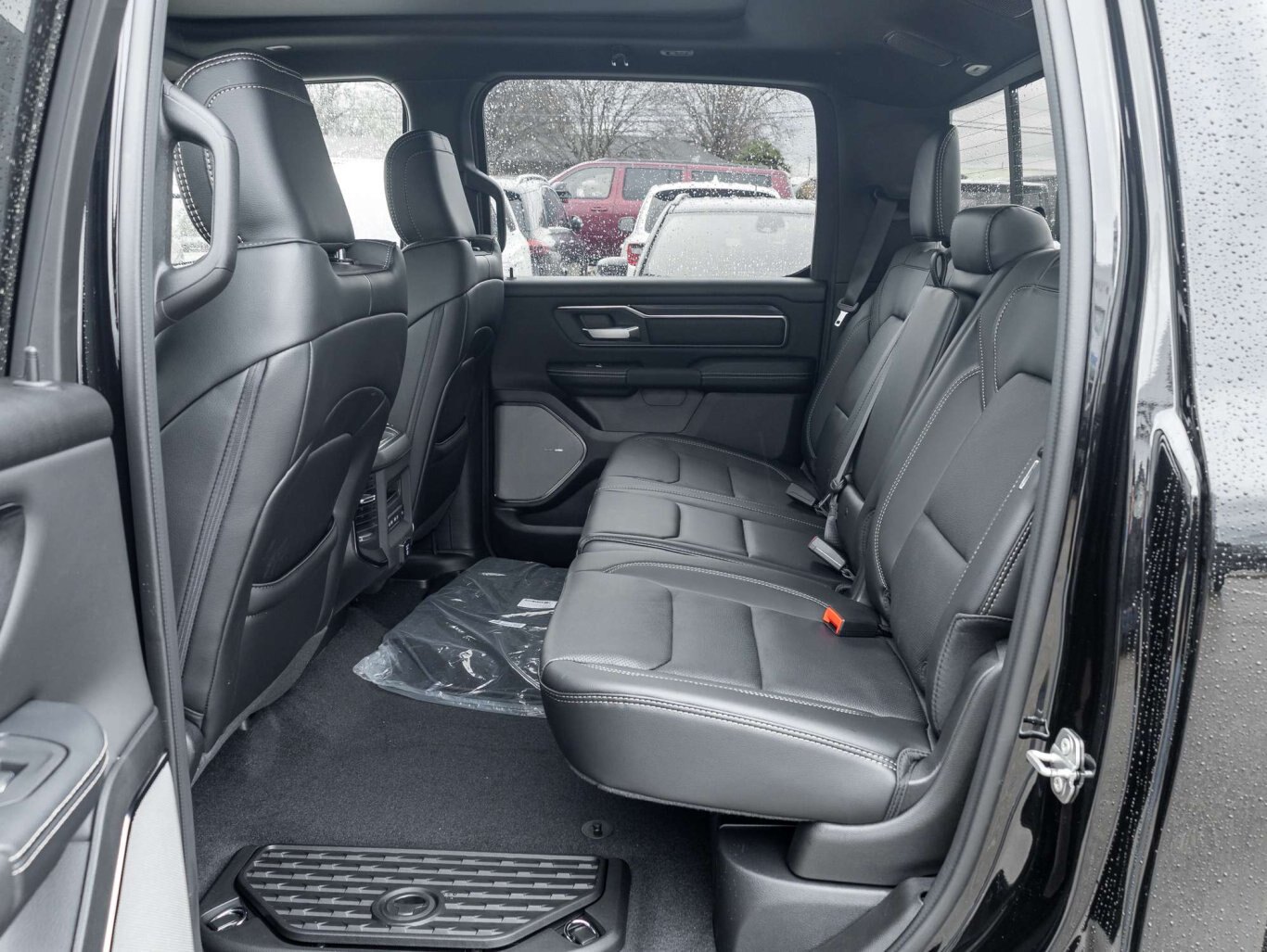 2026 Ram 1500 SPORT HEMI 3.92 AXLE RATIO PANO ROOF 4X4