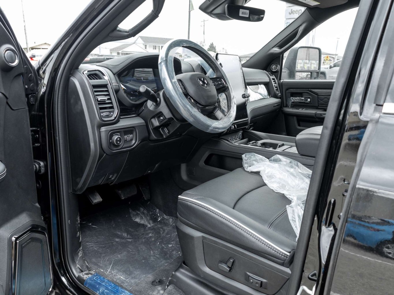 2026 Ram 3500 LIMITED DUALLY 4X4 CREW CAB LOADED DIESEL