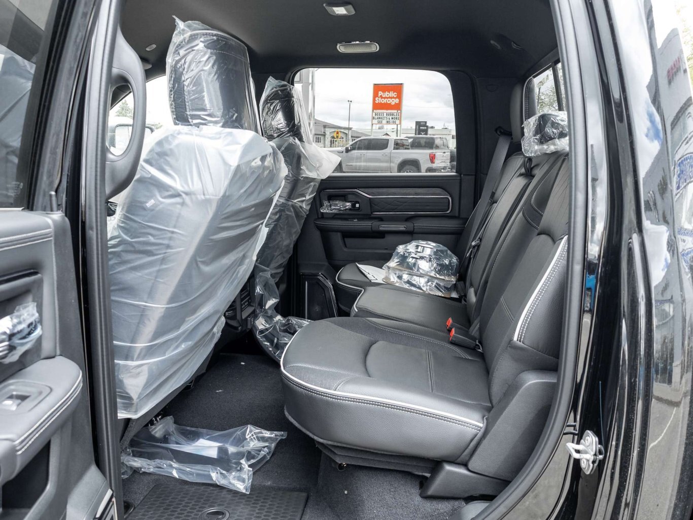 2026 Ram 3500 LIMITED DUALLY 4X4 CREW CAB LOADED DIESEL