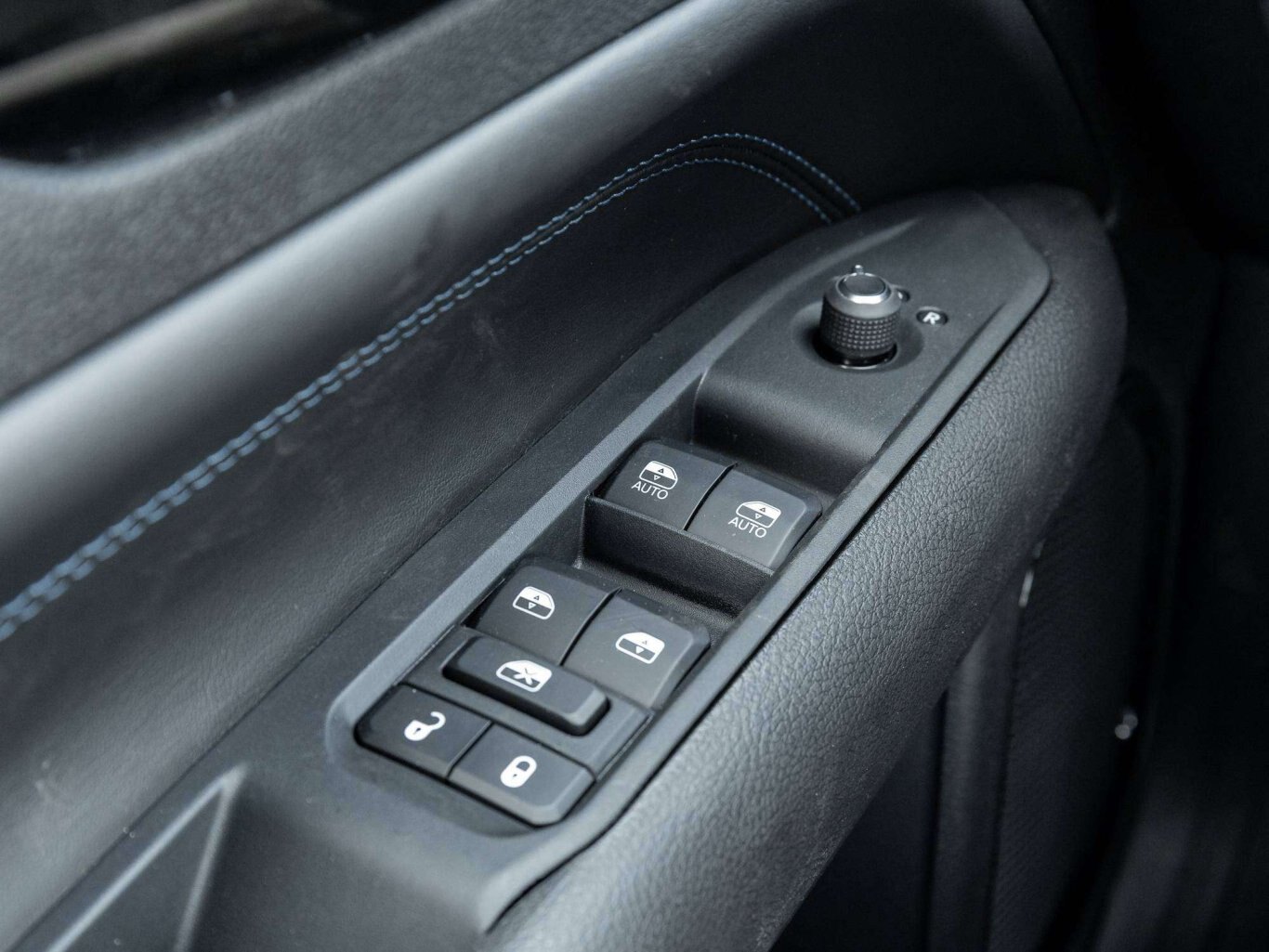 2026 Jeep Compass NORTH BLACK TOP CAR PLAY 10.1INCH SCREEN