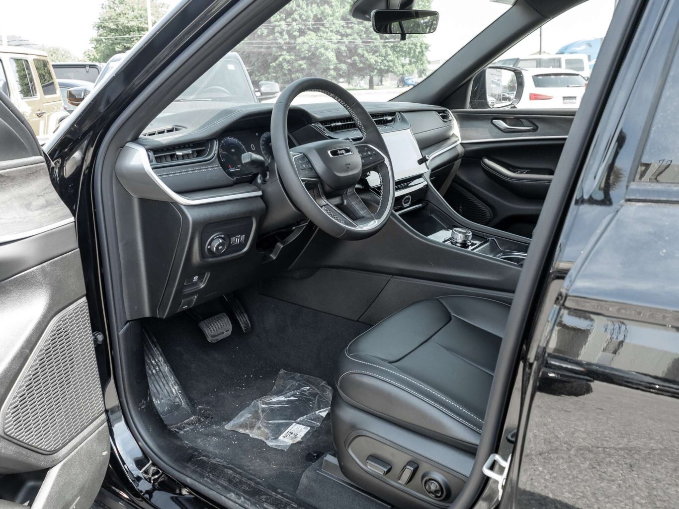 2026 Jeep Grand Cherokee LIMITED ALL NEW DESIGN BRAND NEW SAVE BIG