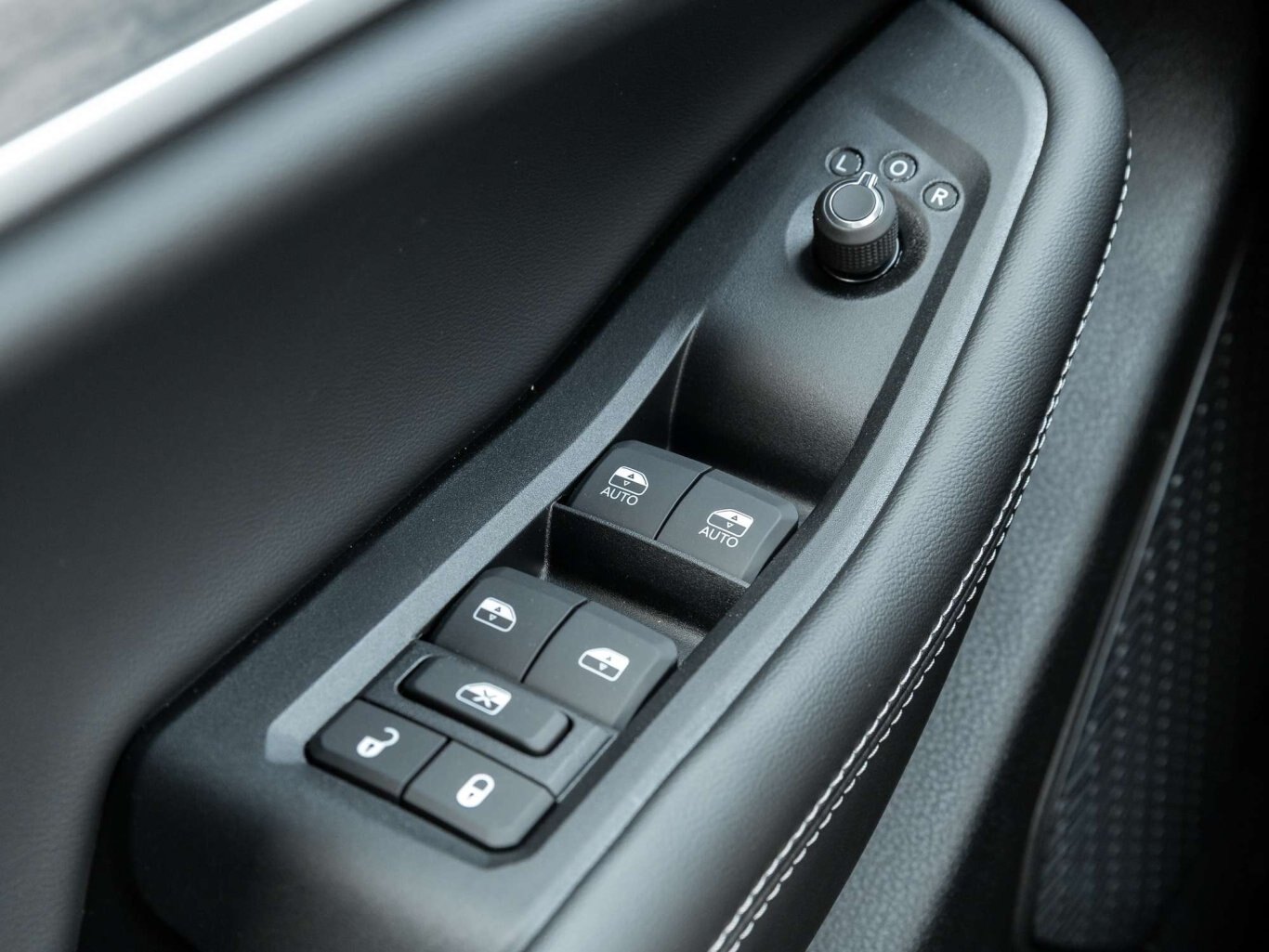 2026 Jeep Grand Cherokee LIMITED ALL NEW DESIGN BRAND NEW SAVE BIG