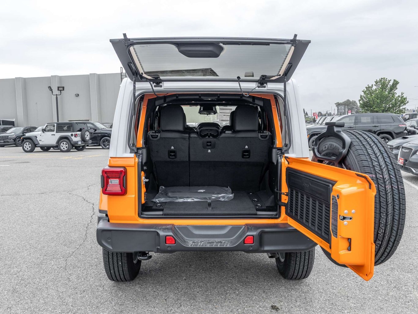 2026 Jeep Wrangler SAHARA 0% AVAILABLE FOR 84 MONTHS WHITECAP