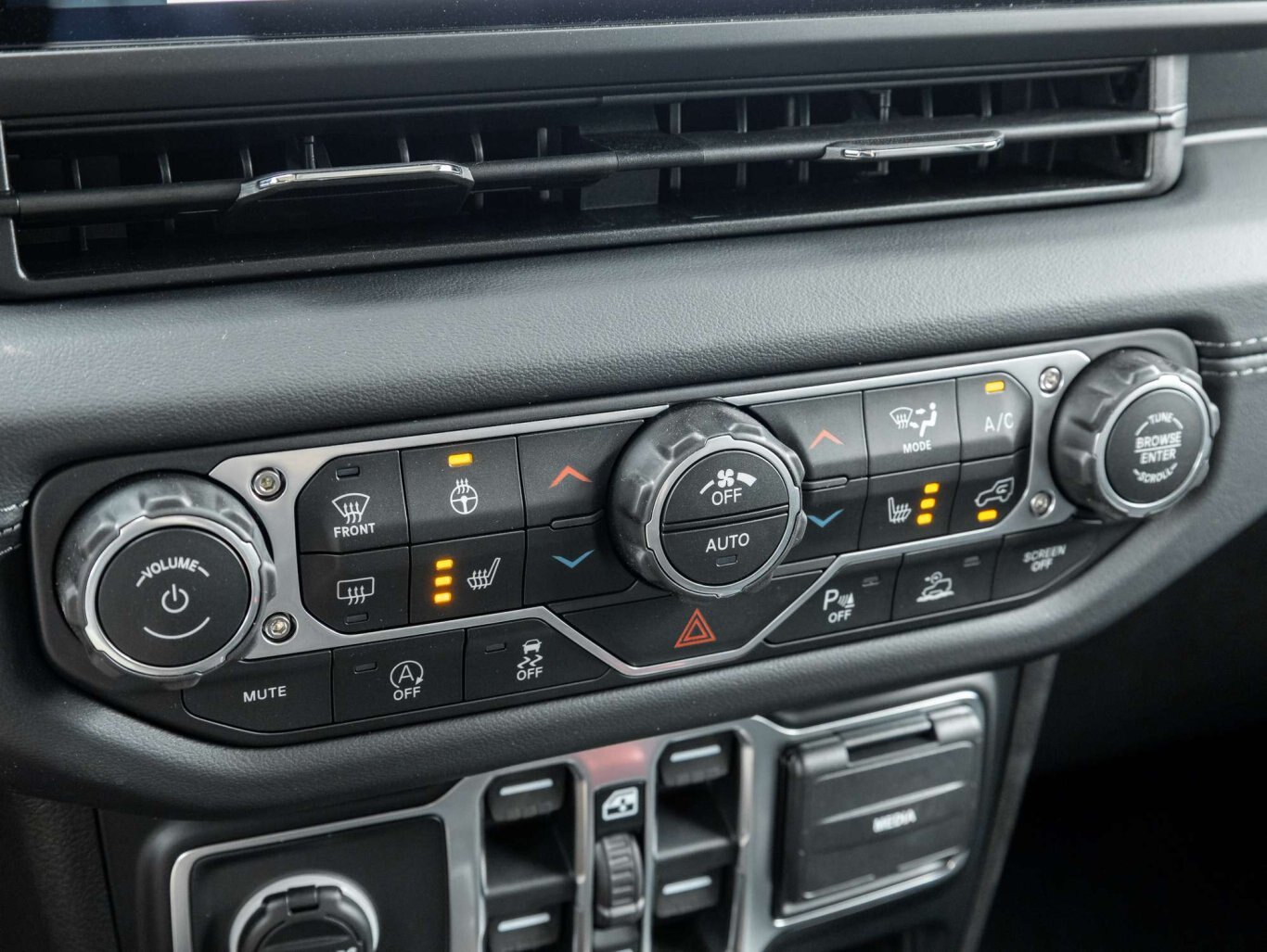 2026 Jeep Wrangler SAHARA 0% AVAILABLE FOR 84 MONTHS WHITECAP
