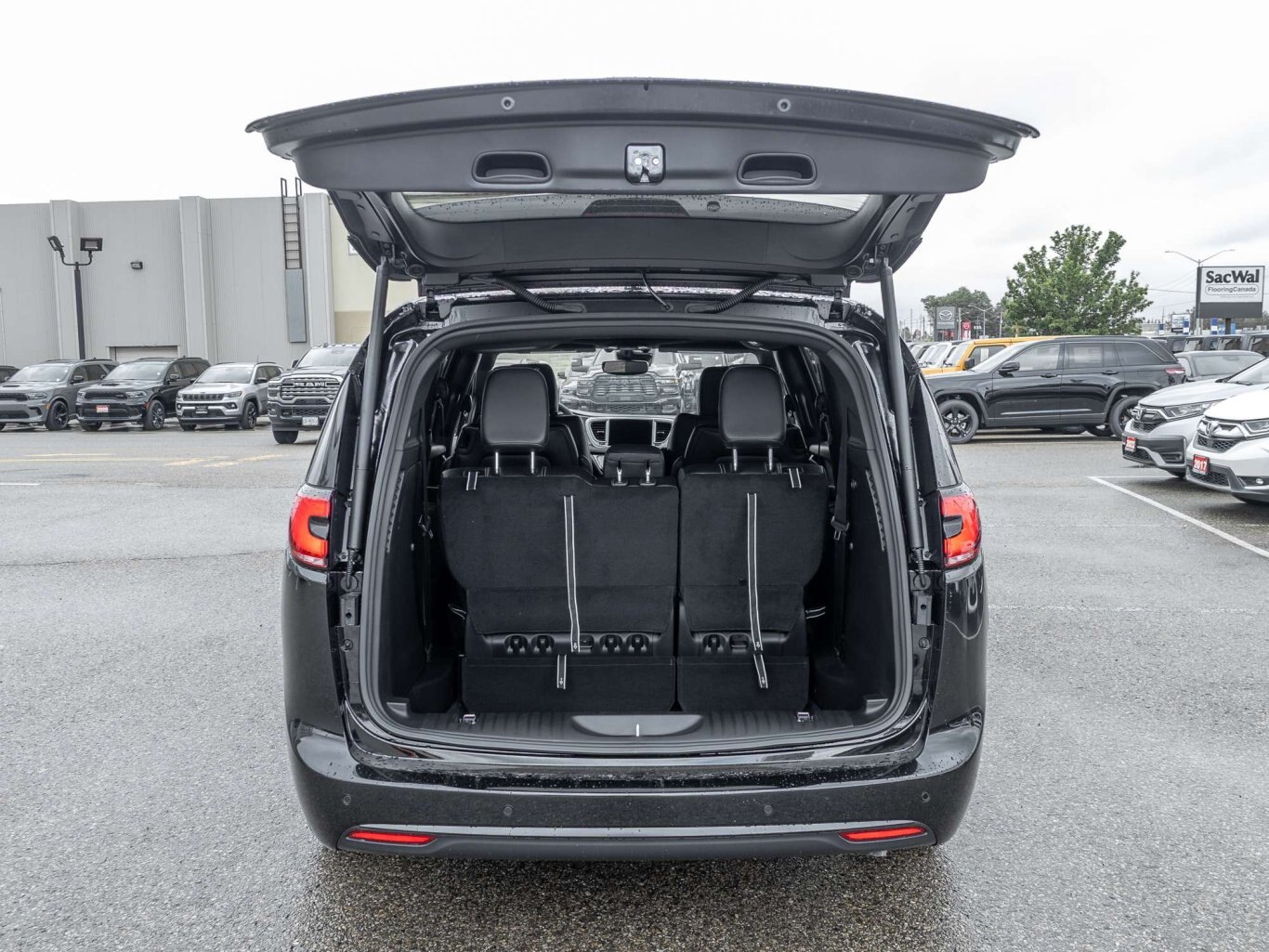 2027 Chrysler Pacifica S PKG ALL NEW DESIGN LOW RATES SAVE BIG !