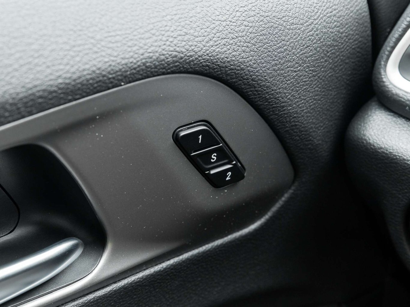 2027 Chrysler Pacifica S PKG ALL NEW DESIGN LOW RATES SAVE BIG !
