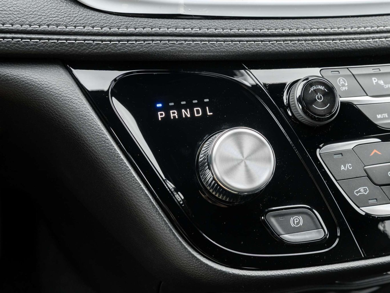 2027 Chrysler Pacifica S PKG ALL NEW DESIGN LOW RATES SAVE BIG !