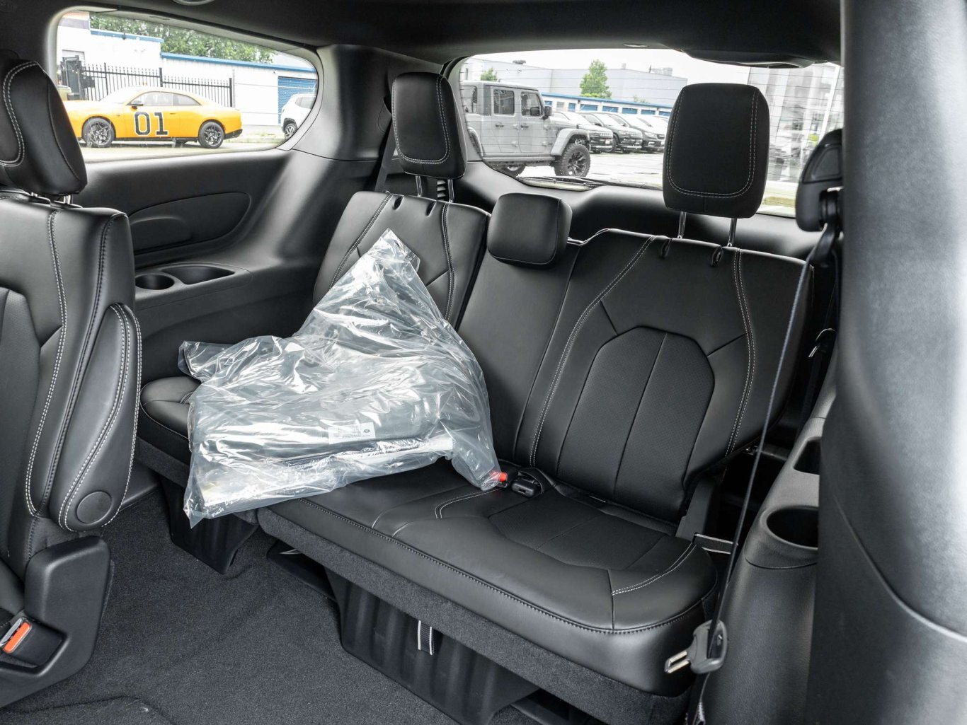 2027 Chrysler Pacifica S PKG ALL NEW DESIGN LOW RATES SAVE BIG !