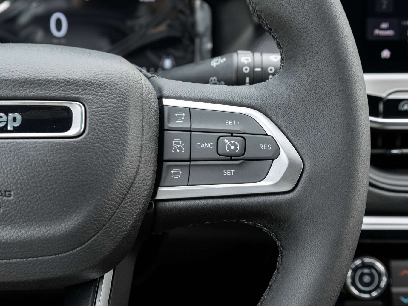 2026 Jeep Compass LIMITED 4X4 FUEL SAVER WHY BUY USED