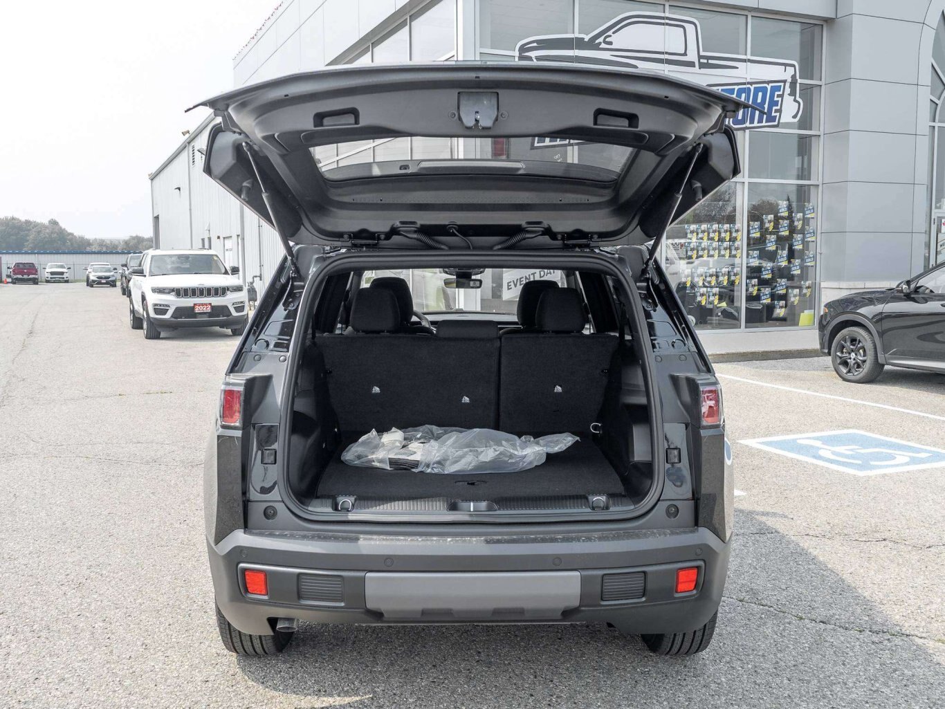 2026 Jeep Cherokee HYBRID ADAPTIVE CRUISE UP TO 800KM A TANK