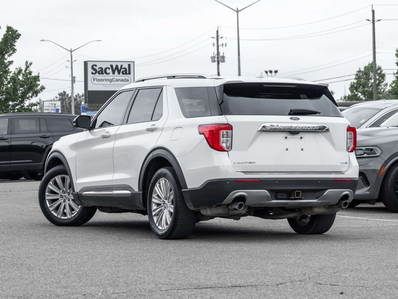 2020 Ford Explorer FRESH LOCAL TRADE 4WD 3RD ROW SEATING!