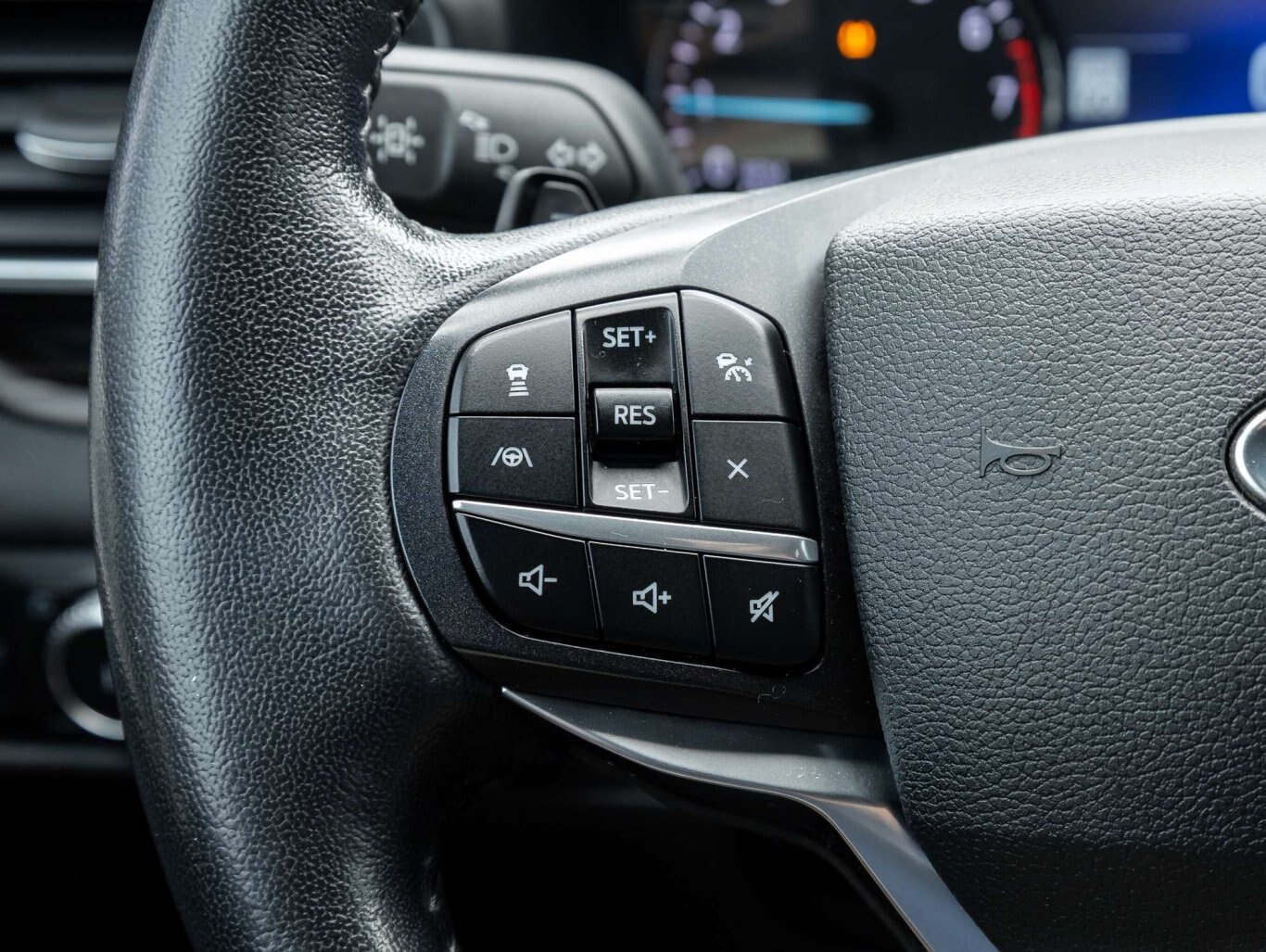 2020 Ford Explorer FRESH LOCAL TRADE 4WD 3RD ROW SEATING!