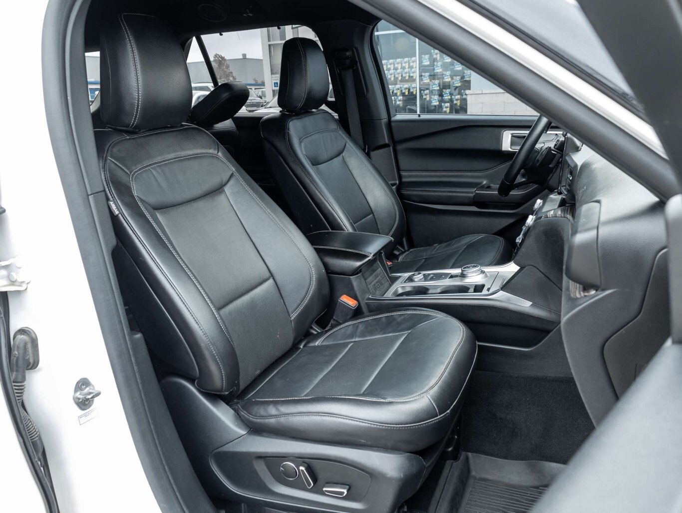 2020 Ford Explorer FRESH LOCAL TRADE 4WD 3RD ROW SEATING!